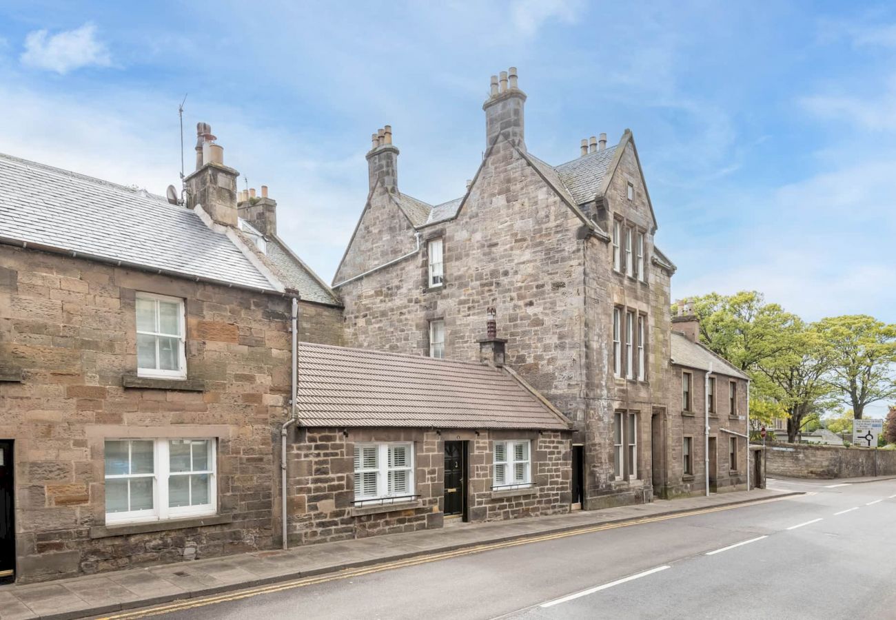 Landhaus in St Andrews - The Golf Cottage - 30 Seconds to The Old Course