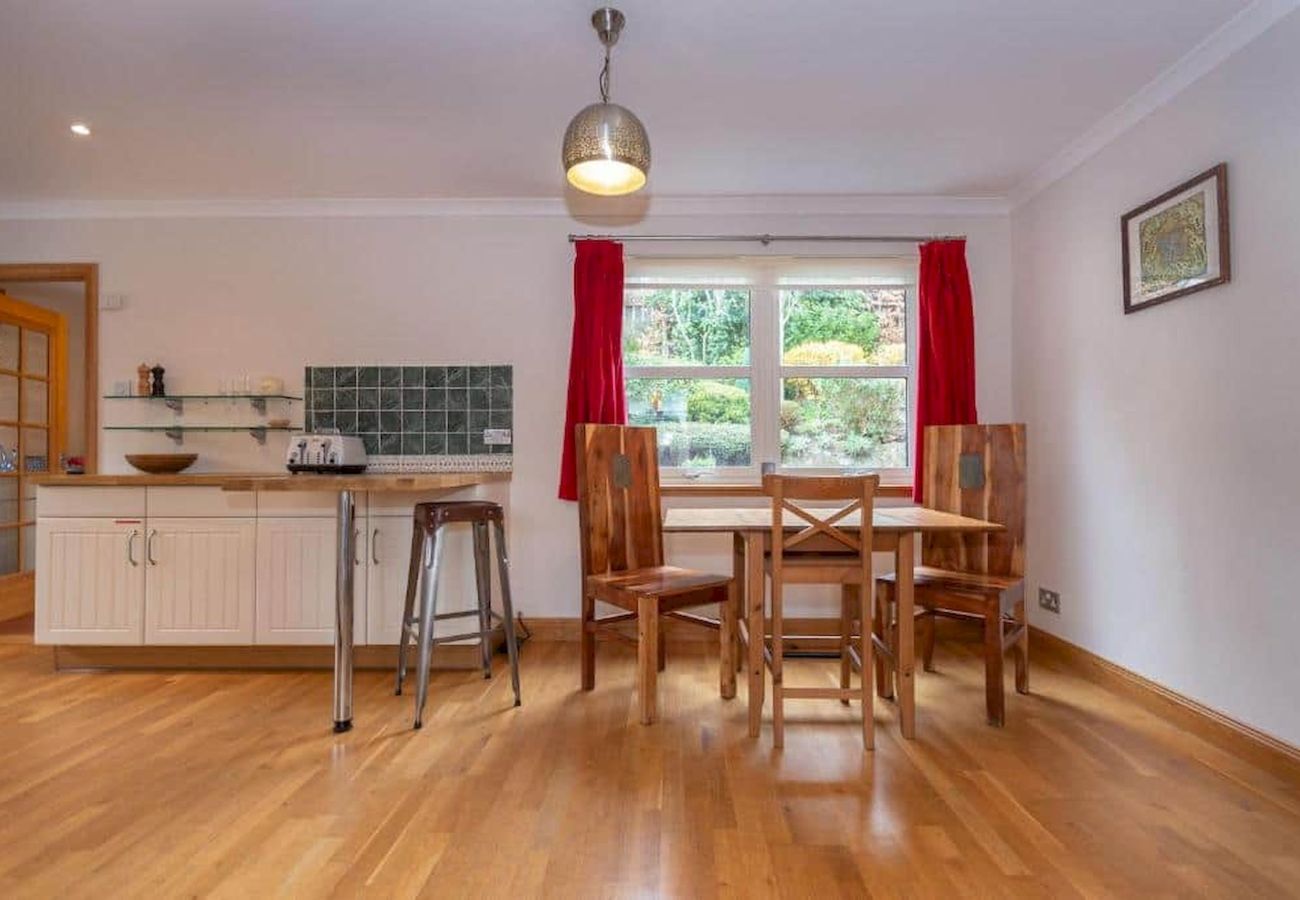 Ferienhaus in St Andrews - Dempster Lodge nr Old Course - Sleeps 10 | Parking