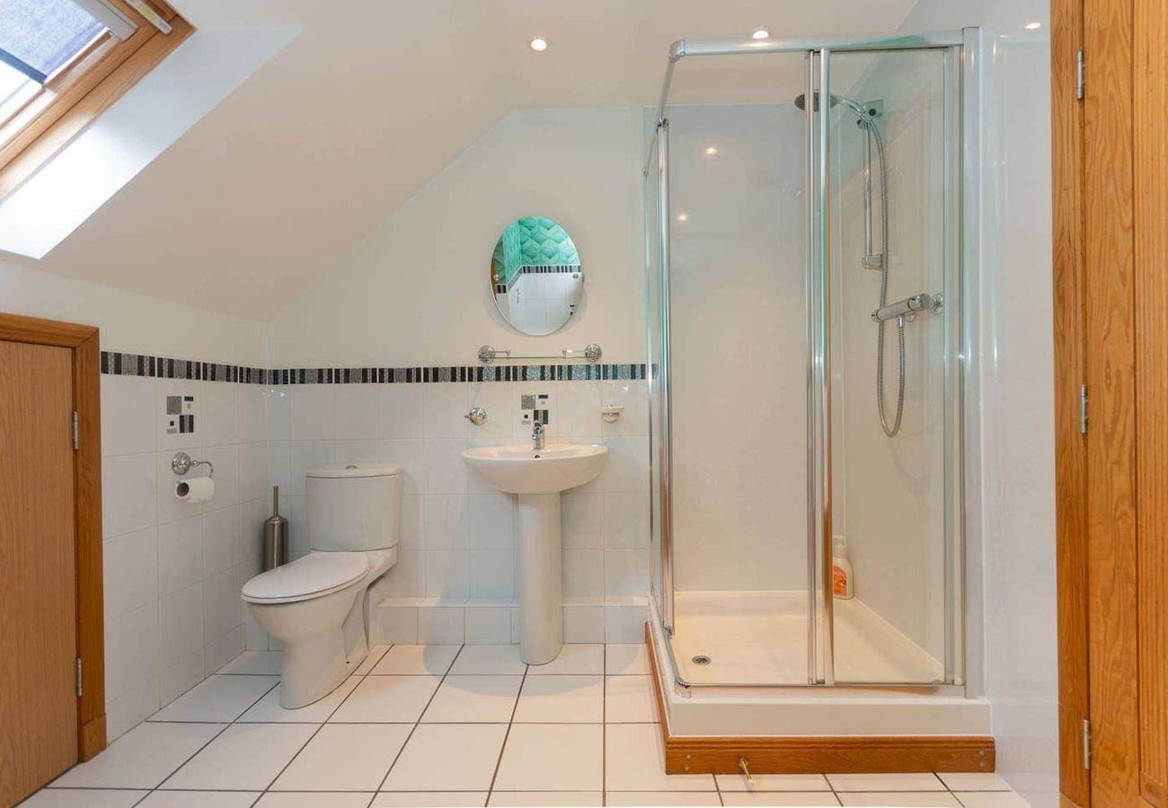 Ferienhaus in St Andrews - Dempster Lodge nr Old Course - Sleeps 10 | Parking