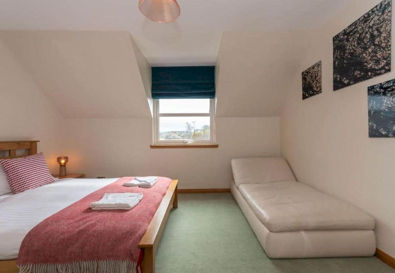 Ferienhaus in St Andrews - Dempster Lodge nr Old Course - Sleeps 10 | Parking