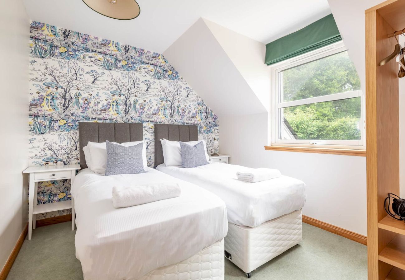 Ferienhaus in St Andrews - Dempster Lodge nr Old Course - Sleeps 10 | Parking