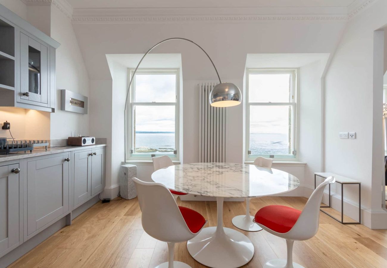 Ferienwohnung in St Andrews - Luxury Penthouse on The Scores | Stunning Views