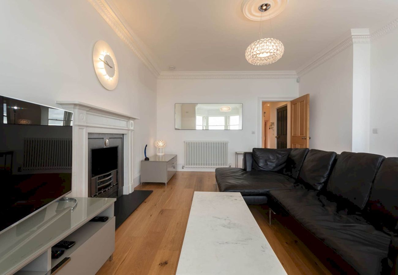 Ferienwohnung in St Andrews - Luxury Penthouse on The Scores | Stunning Views