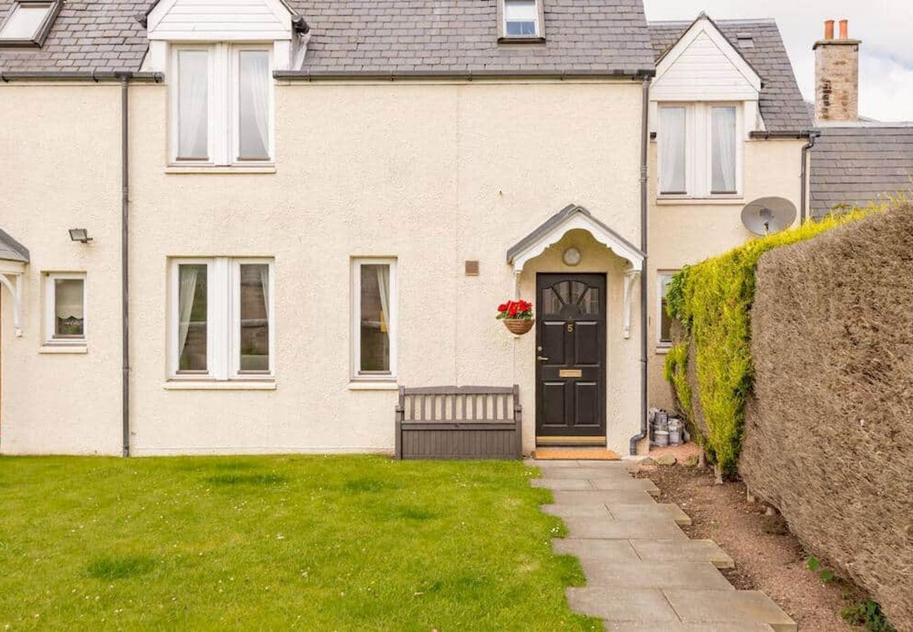 Ferienhaus in St Andrews - Abbey Villa | Central Boutique House with Parking