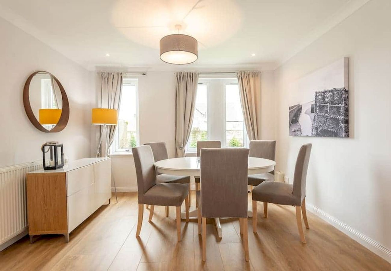 Ferienhaus in St Andrews - Abbey Villa | Central Boutique House with Parking