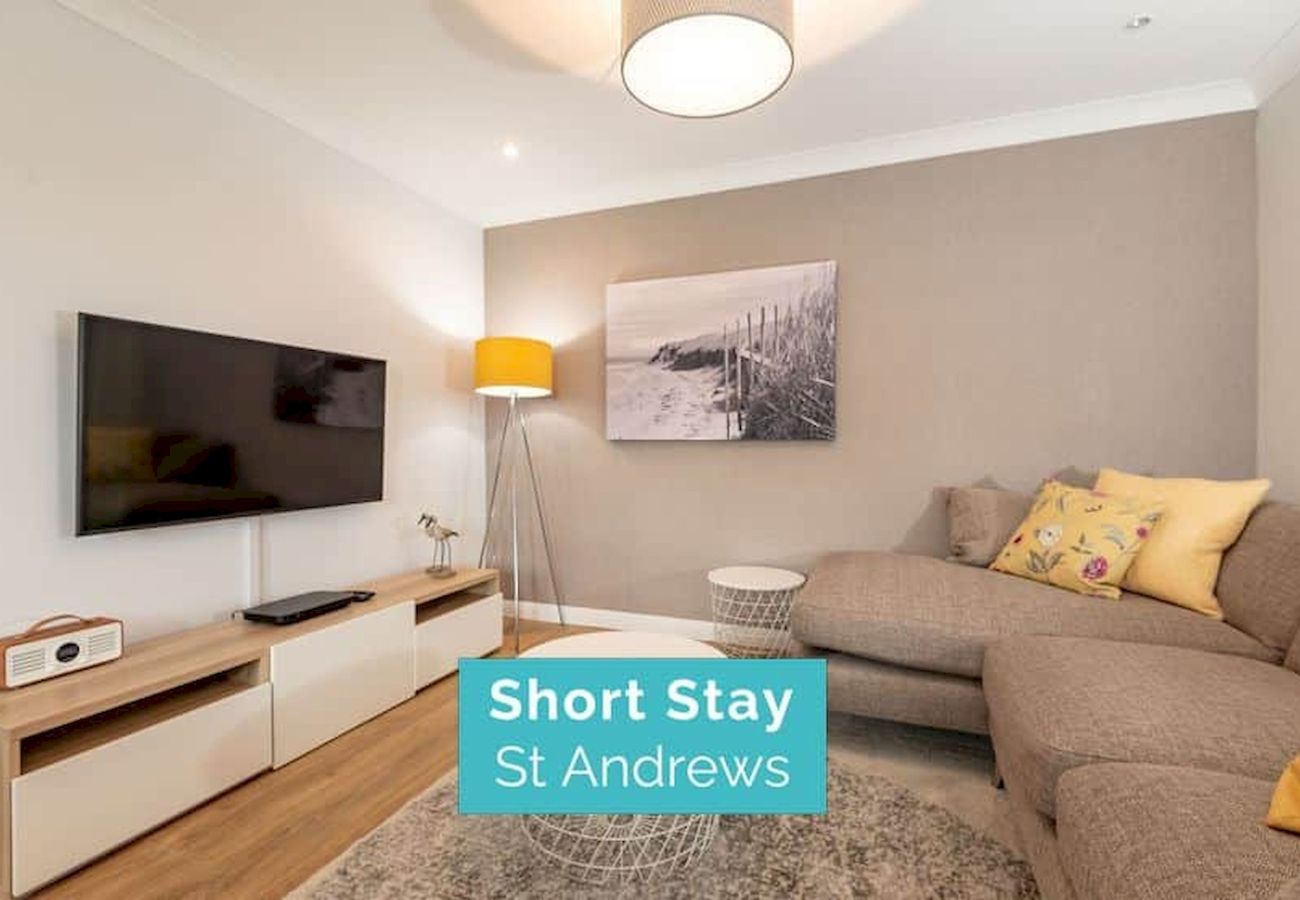 Ferienhaus in St Andrews - Abbey Villa | Central Boutique House with Parking