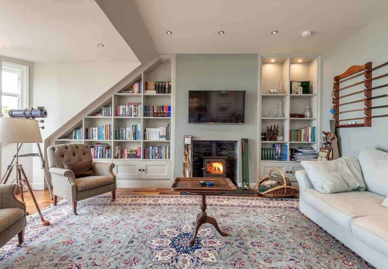 Ferienwohnung in St Andrews - Spectacular Penthouse | 100 yds to Old Course | Ba