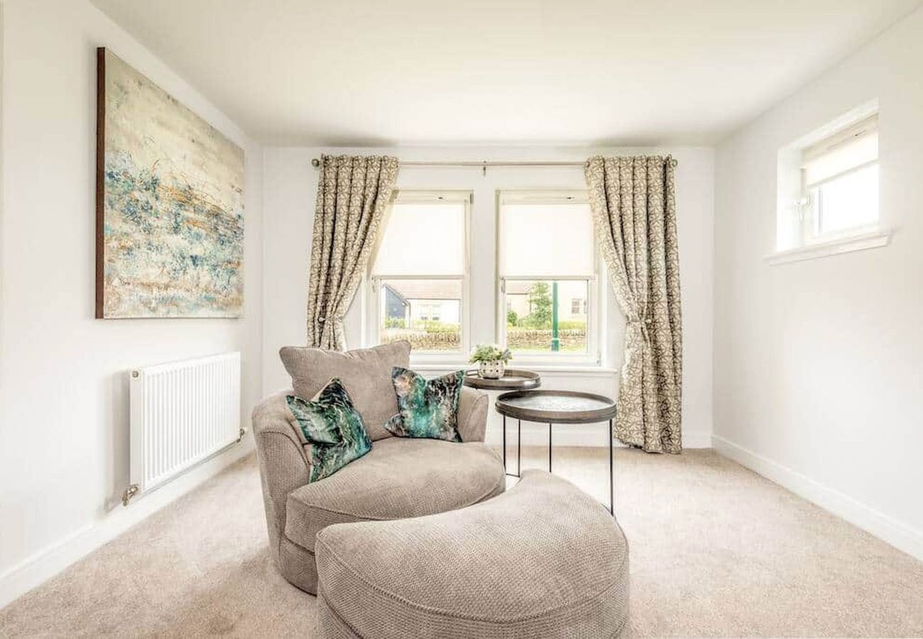 Ferienhaus in Kingsbarns - Kingsbarns Village Green | Walk to Beach | Parking