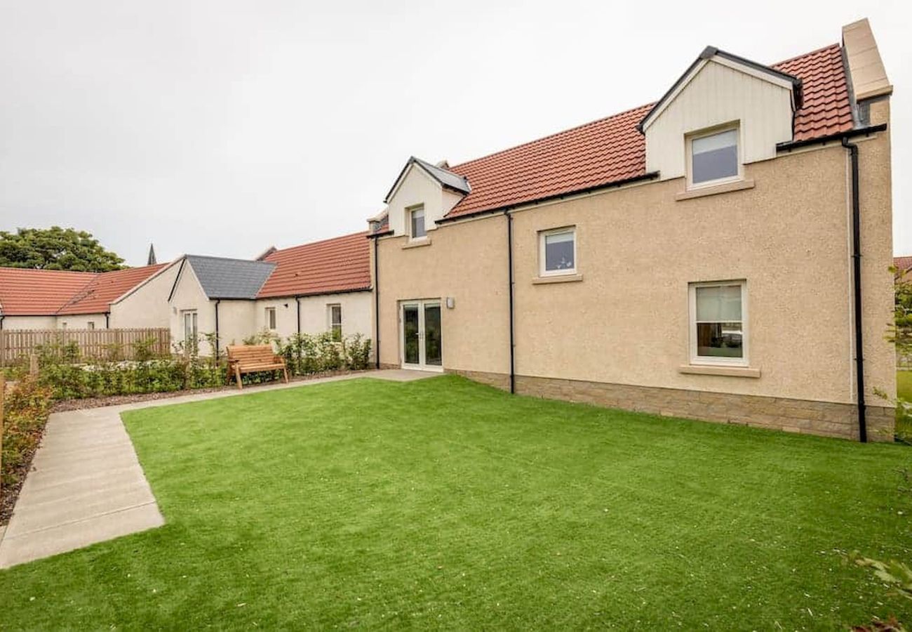 Ferienhaus in Kingsbarns - Kingsbarns Village Green | Walk to Beach | Parking