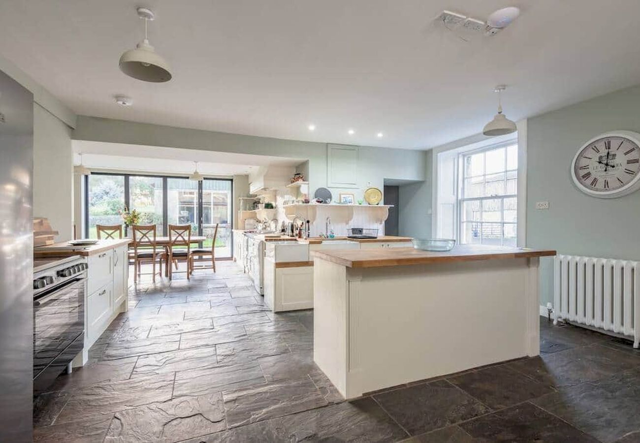 Finca in St Andrews - Easter Kincaple Farmhouse | Sleeps 16 | St Andrews