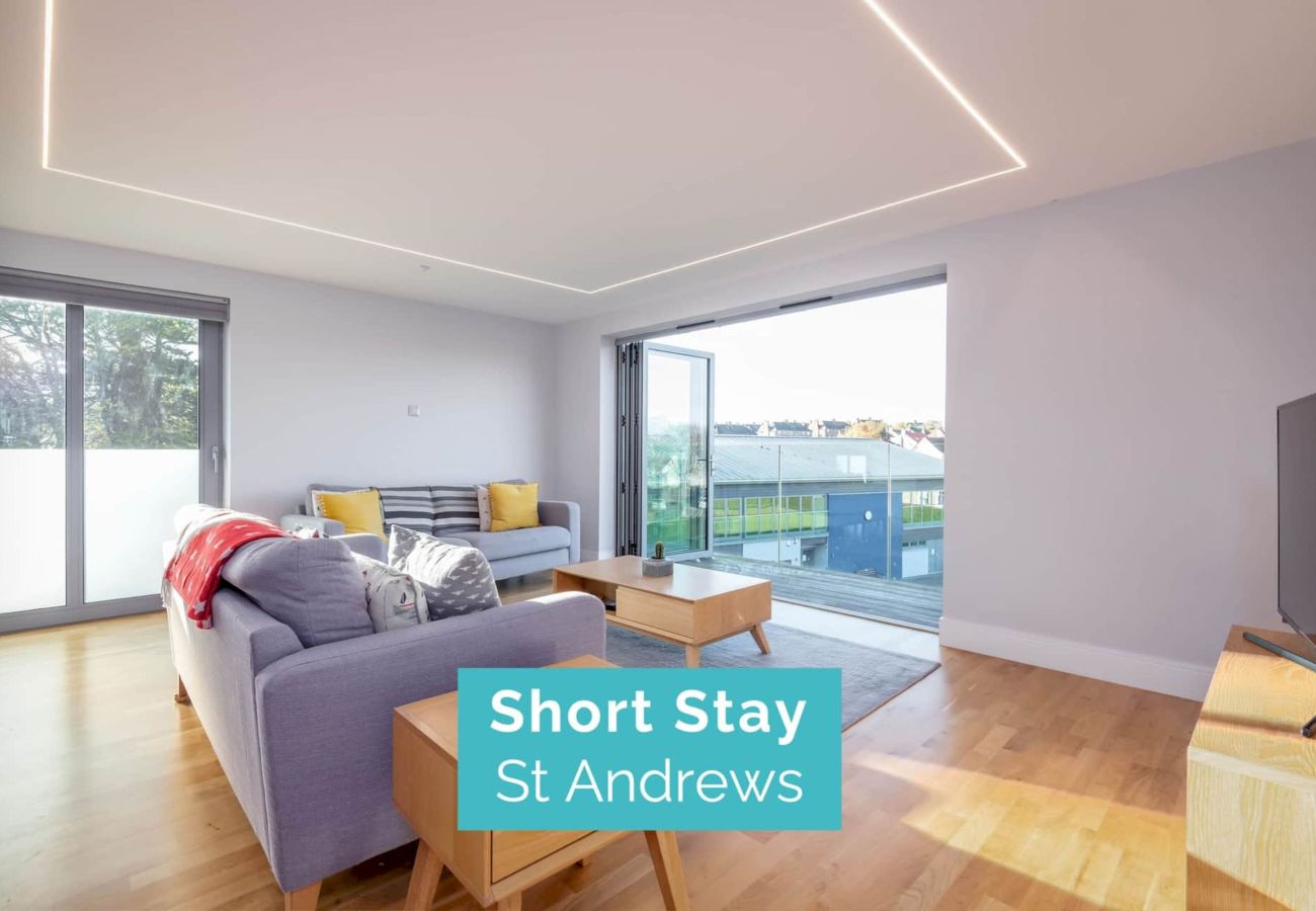 Ferienwohnung in St Andrews - Luxury Balcony Apartment in St Andrews | Parking