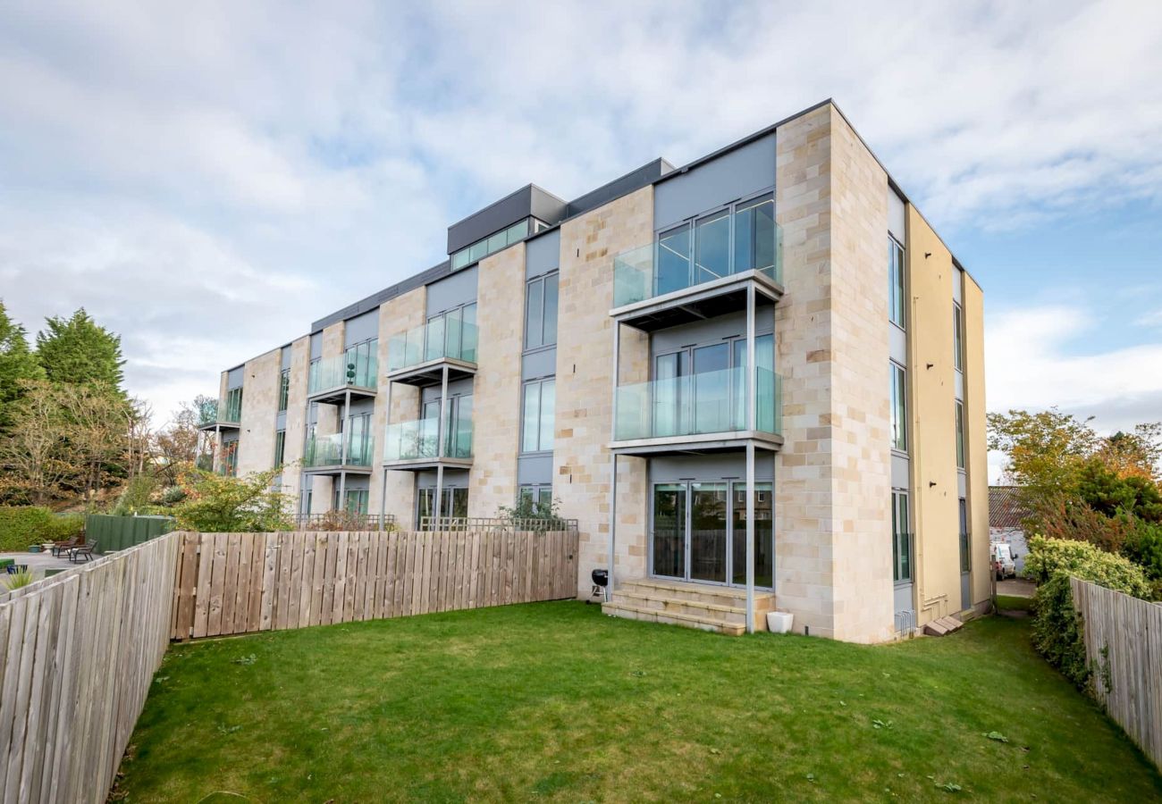 Ferienwohnung in St Andrews - Luxury Balcony Apartment in St Andrews | Parking