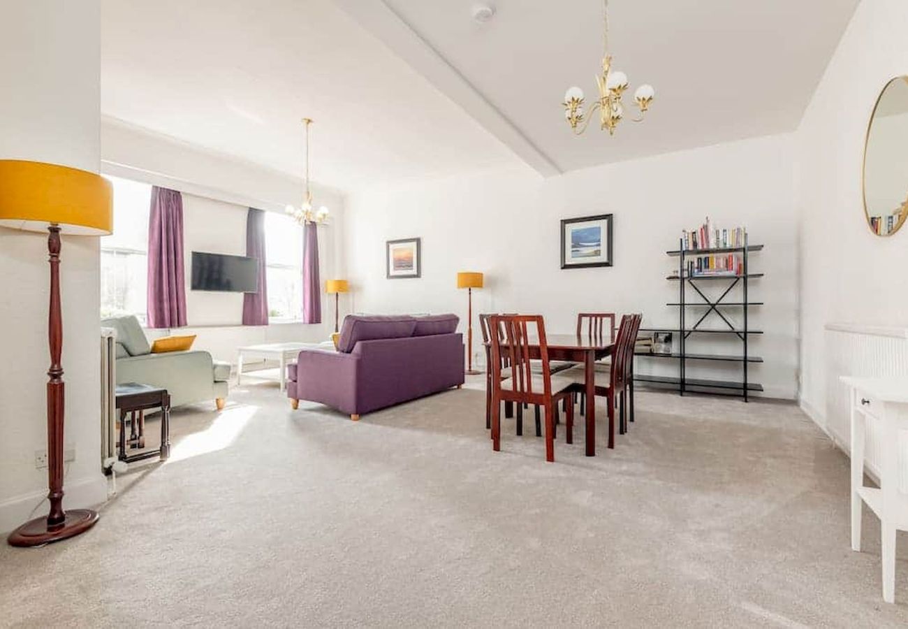 Ferienwohnung in St Andrews - The Cross Keys Market Street Apartment | Sleeps 6