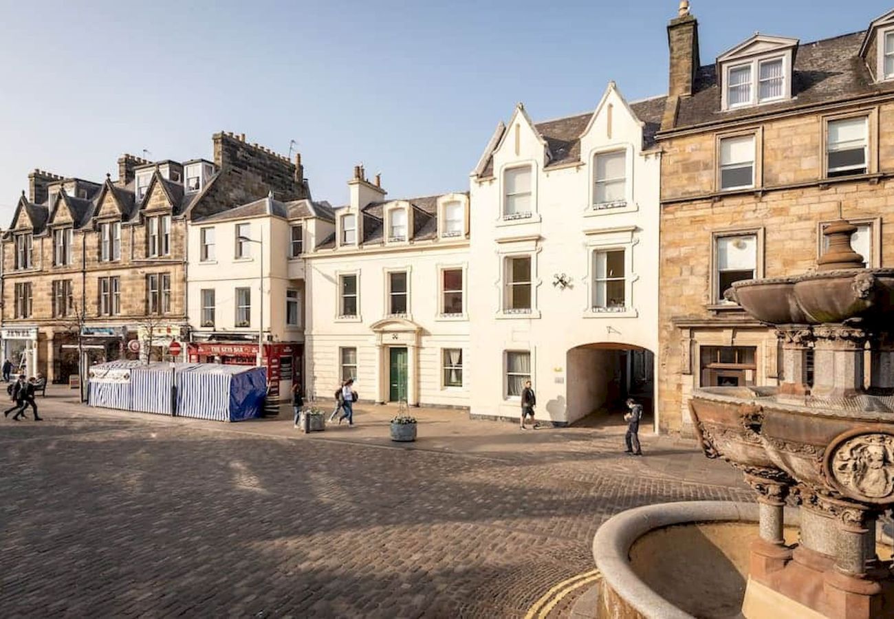 Ferienwohnung in St Andrews - The Cross Keys Market Street Apartment | Sleeps 6