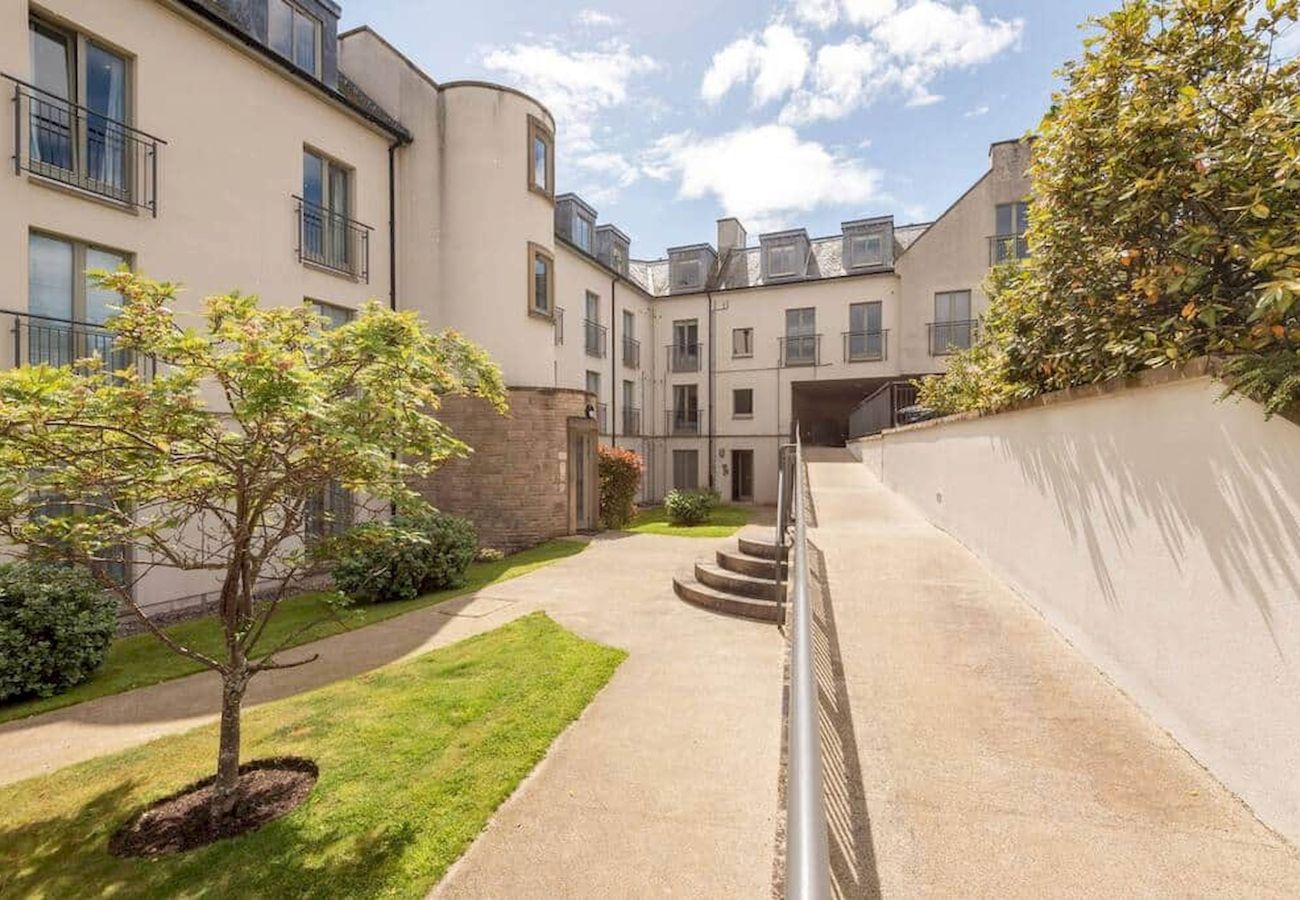 Ferienwohnung in St Andrews - The Argyle Apartment | Luxury | Central | Parking