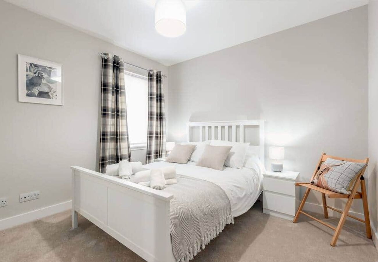 Ferienwohnung in St Andrews - The Southfield Apartment - 3 Bed/2 Bath - Parking