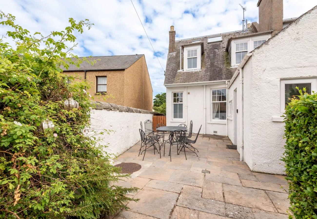 Ferienhaus in St Andrews - Braeside - 4 Beds - Sleeps 8 - Garden