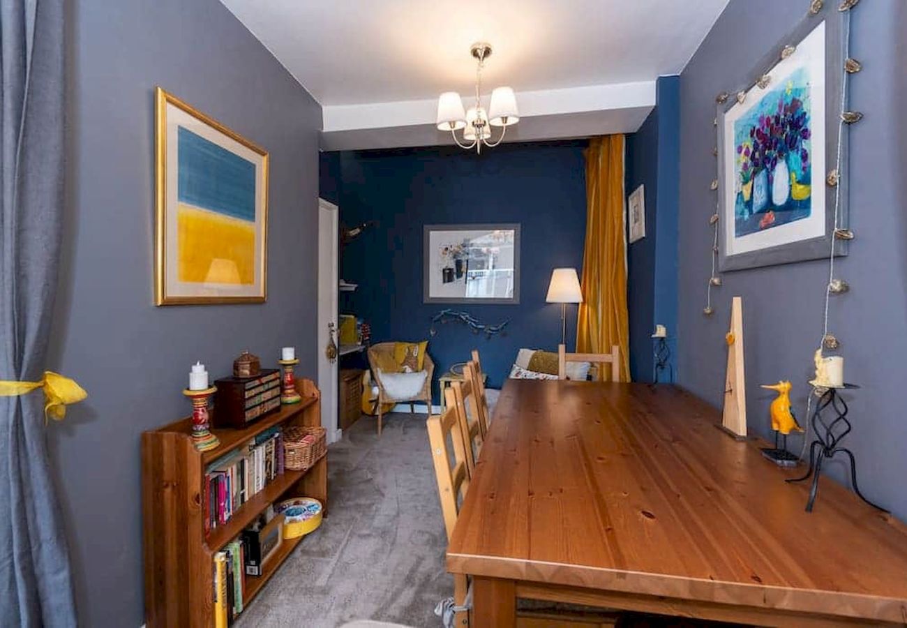 Ferienhaus in Crail - McHoppity House Crail | Sleeps 6 | Free Parking