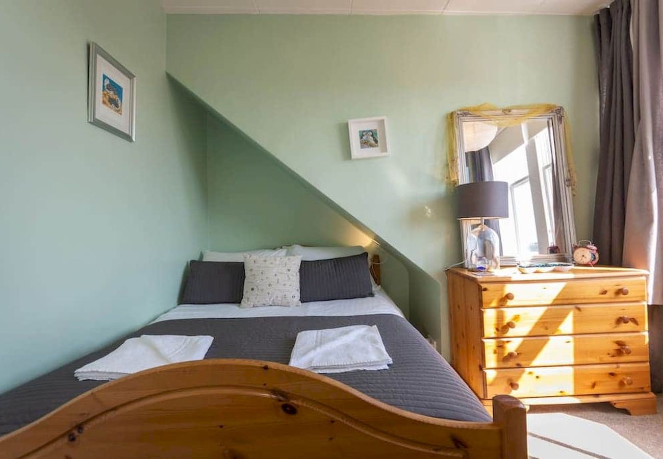 Ferienhaus in Crail - McHoppity House Crail | Sleeps 6 | Free Parking