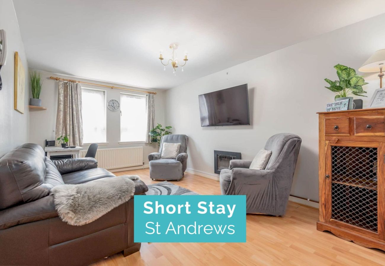 Ferienwohnung in St Andrews - Eddie Court - Central 2 Bed Apartment - Parking