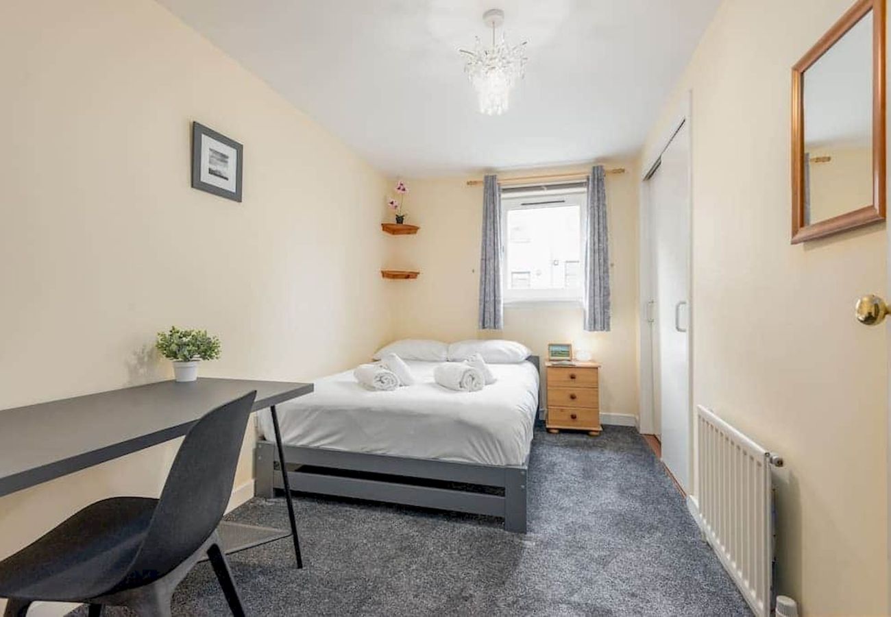 Ferienwohnung in St Andrews - Eddie Court - Central 2 Bed Apartment - Parking