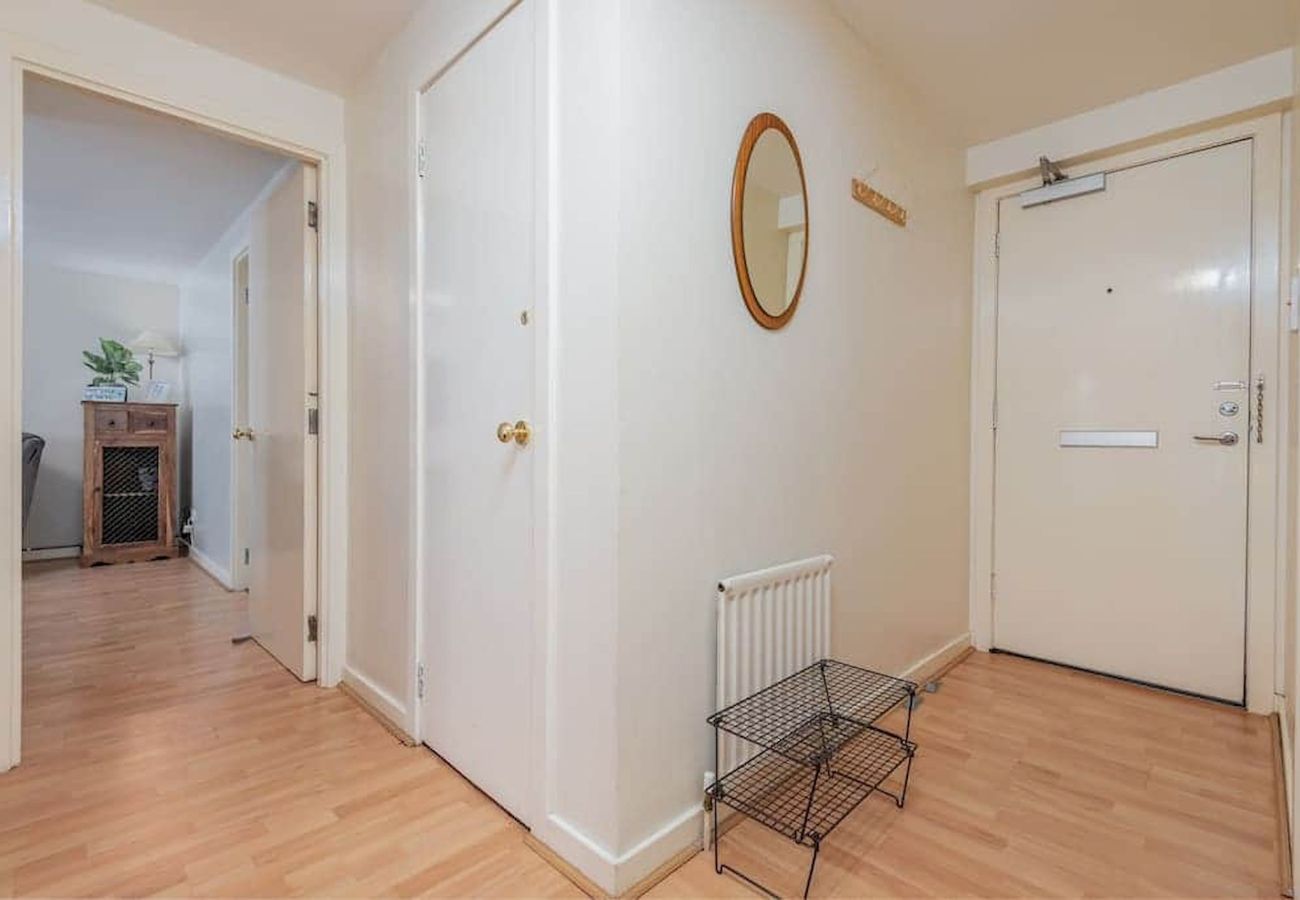 Ferienwohnung in St Andrews - Eddie Court - Central 2 Bed Apartment - Parking