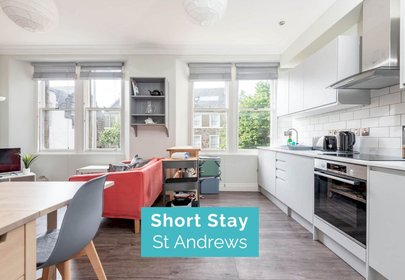 Ferienwohnung in St Andrews - Stylish Apartment | Sleeps 4 | South Street St And