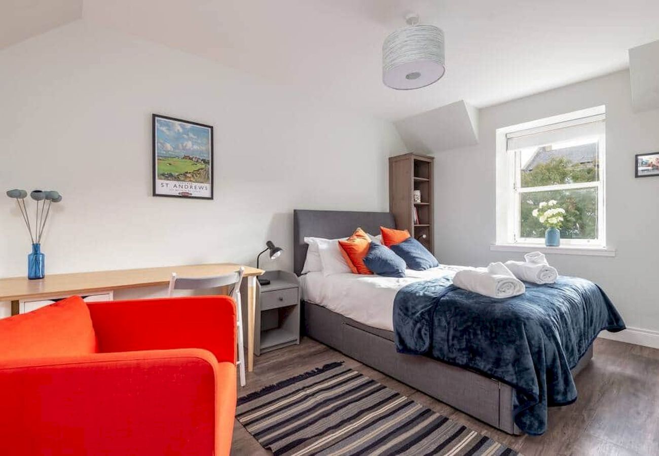 Ferienwohnung in St Andrews - Stylish Apartment | Sleeps 4 | South Street St And