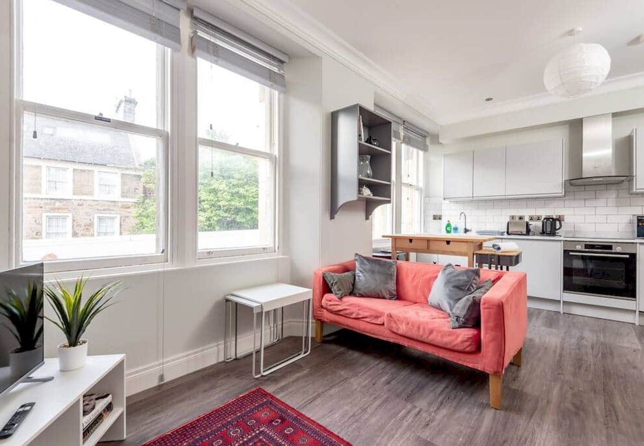 Ferienwohnung in St Andrews - Stylish Apartment | Sleeps 4 | South Street St And