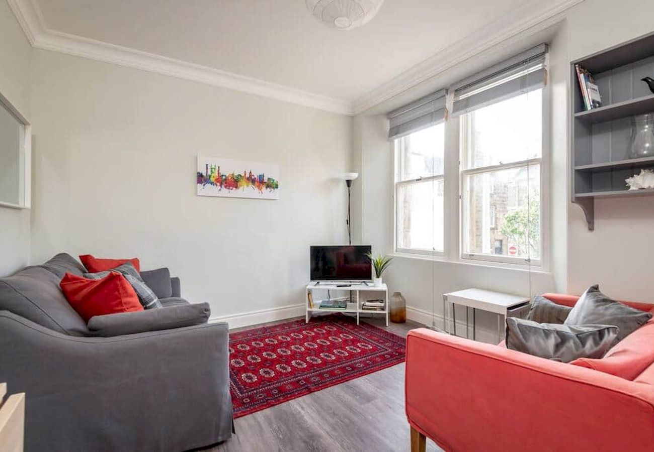 Ferienwohnung in St Andrews - Stylish Apartment | Sleeps 4 | South Street St And