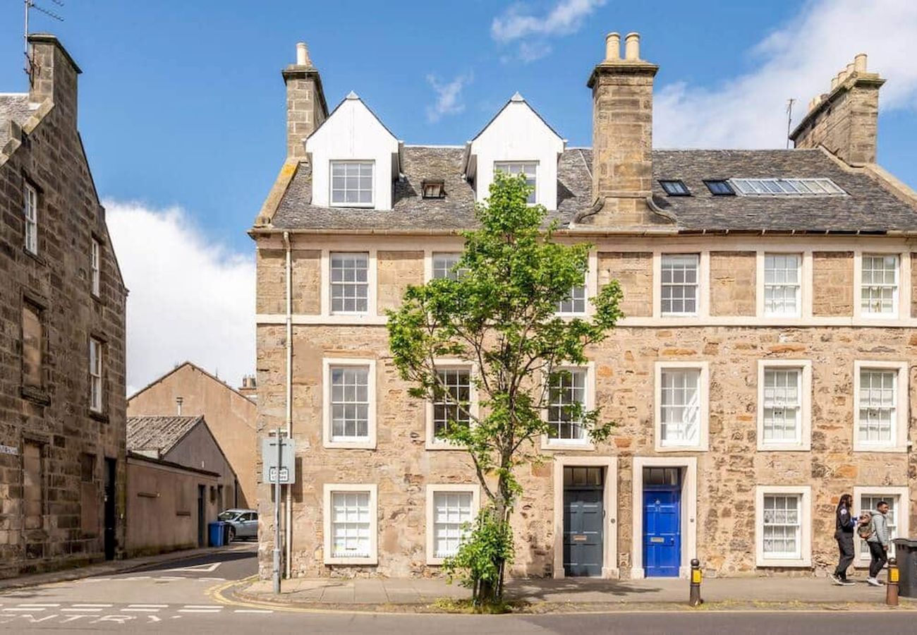 Ferienwohnung in St Andrews - Skye Sands | South Street Residence