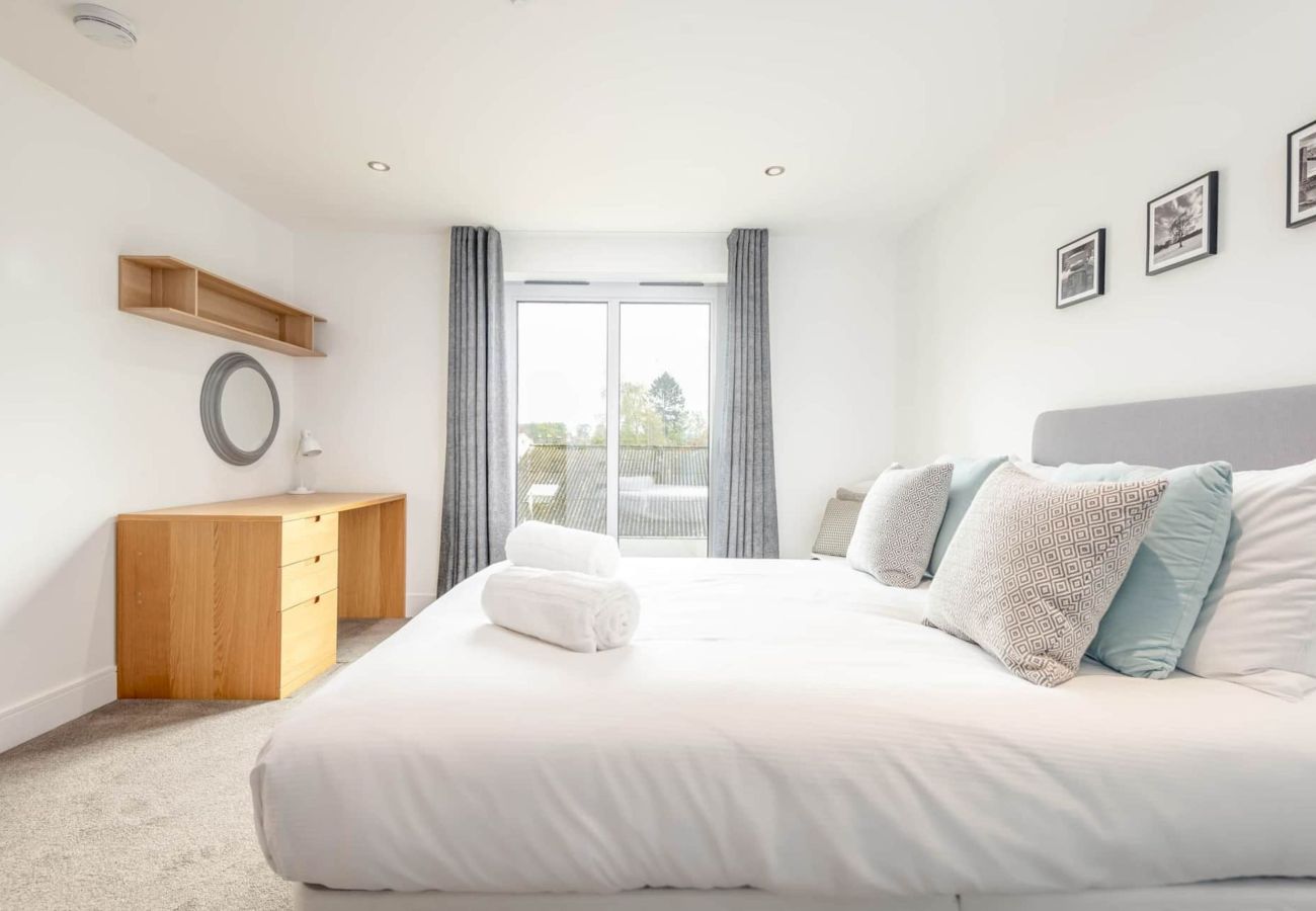 Ferienwohnung in St Andrews - Luxury Apartment with Balcony | Free Parking