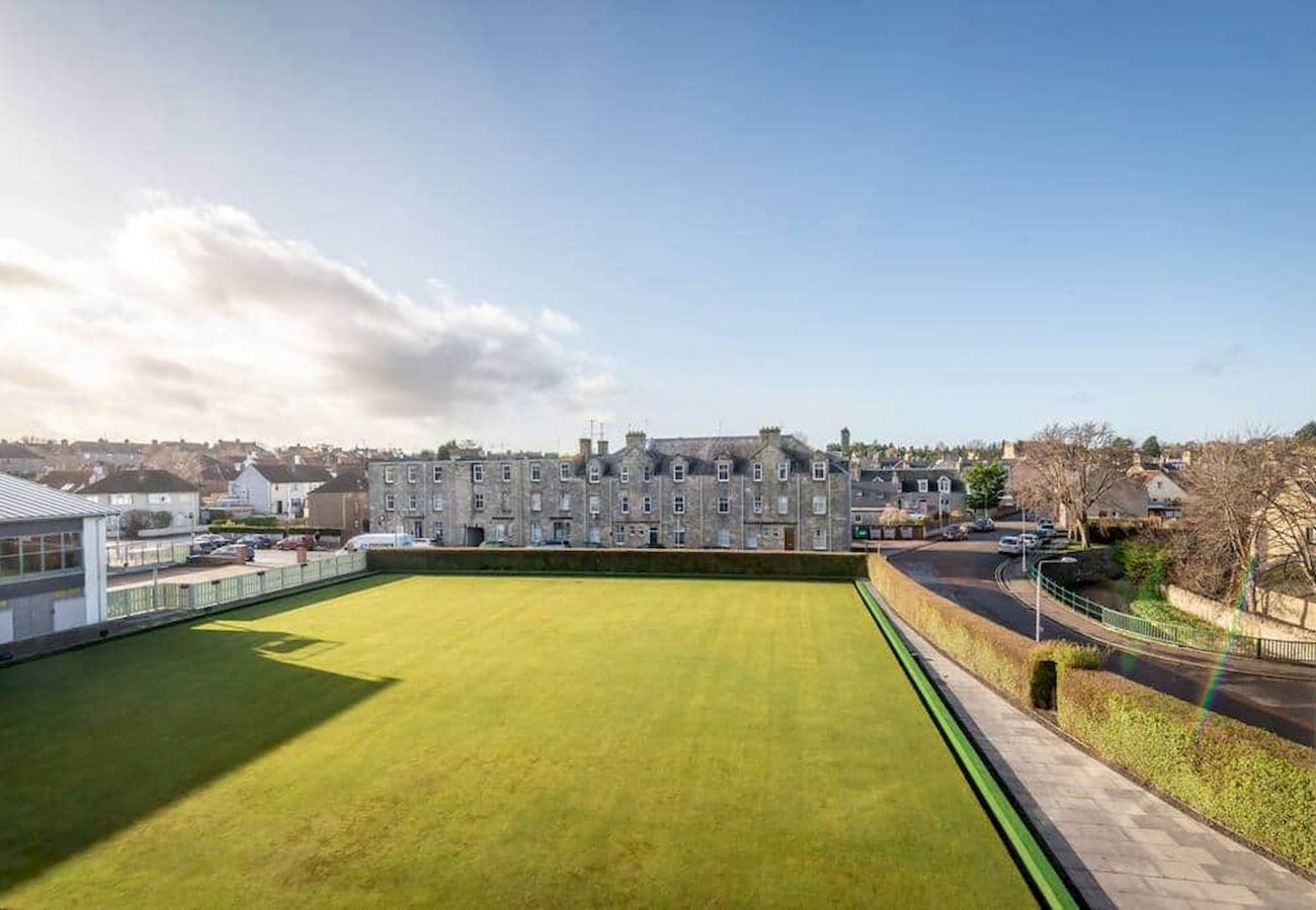 Ferienwohnung in St Andrews - Luxury Apartment with Balcony | Free Parking