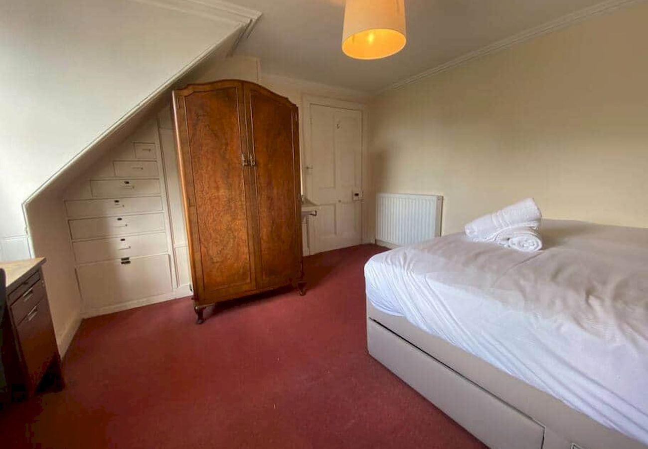 Ferienwohnung in St Andrews - Abbotsford Place  - Sleeps 6 - Parking