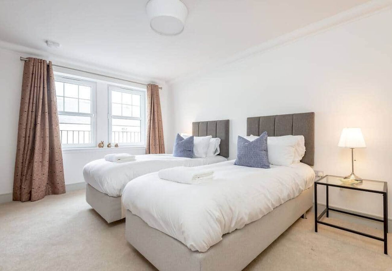 Ferienwohnung in St Andrews - Kinness House | Luxury Apartment | Free Parking