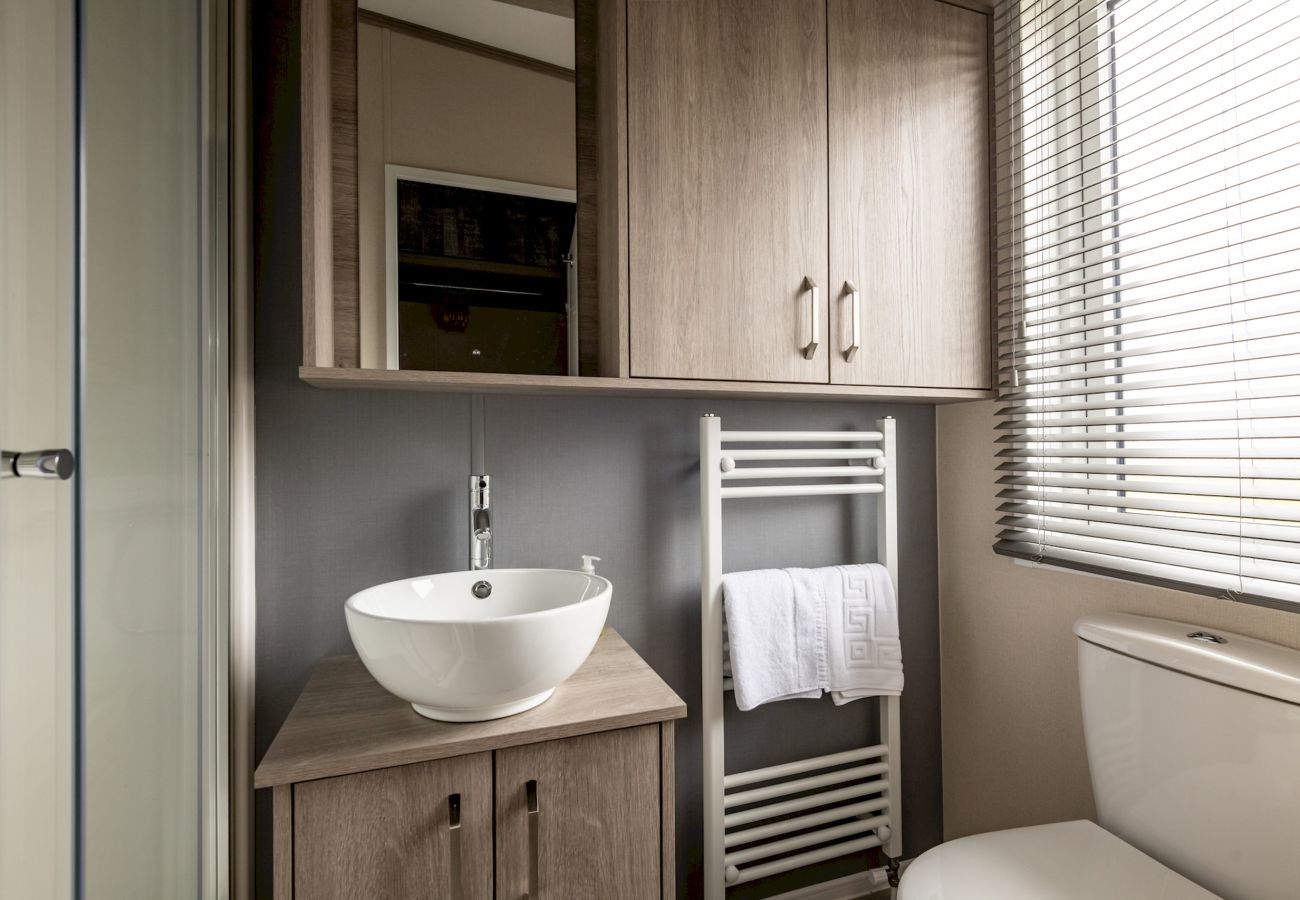 Mobile home in Cameron - Lodge No 138 | Stewarts Resort Cameron