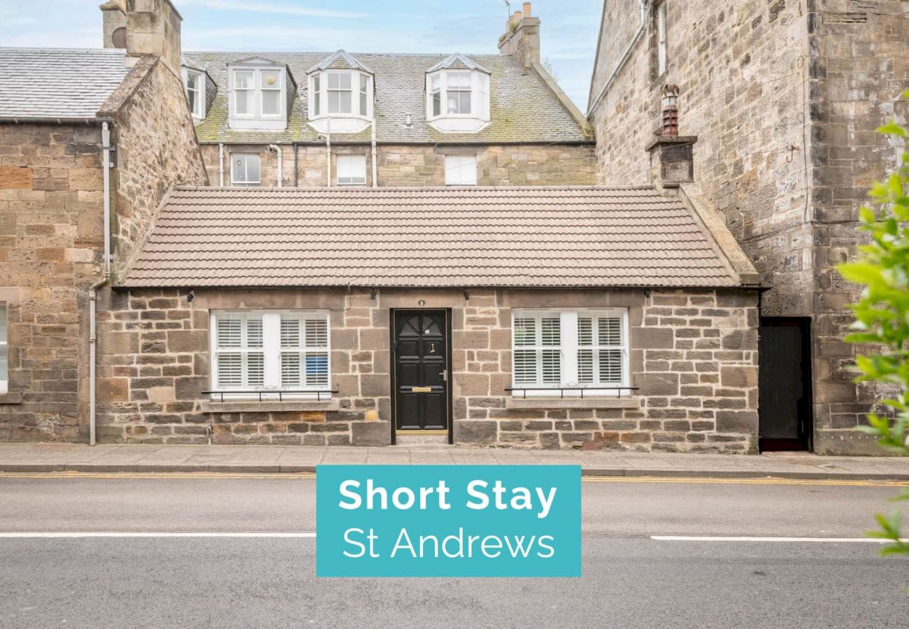 Casa rural en St Andrews - The Golf Cottage - 30 Seconds to The Old Course