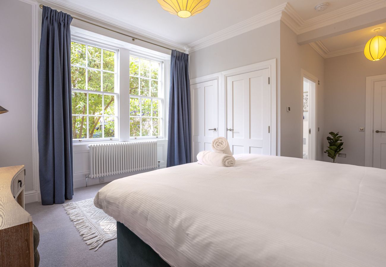 Apartamento en St Andrews - Skye Sands | Westview House - 3 Bedrooms - Central