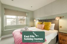 Apartment in Cellardyke - The Captain's Lookout | Cosy House with...
