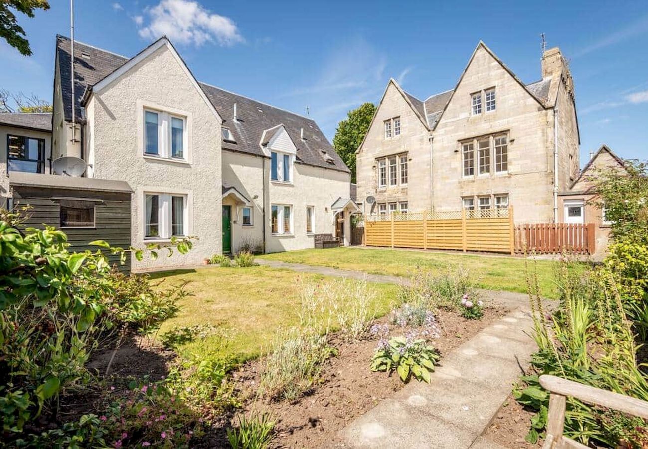 House in St Andrews - Abbey Villa (No 6)