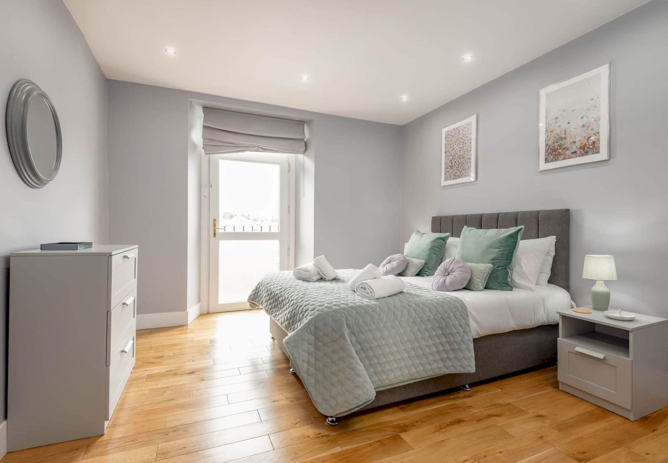 Apartment in St Andrews - Pipeland Loft | Central | Parking