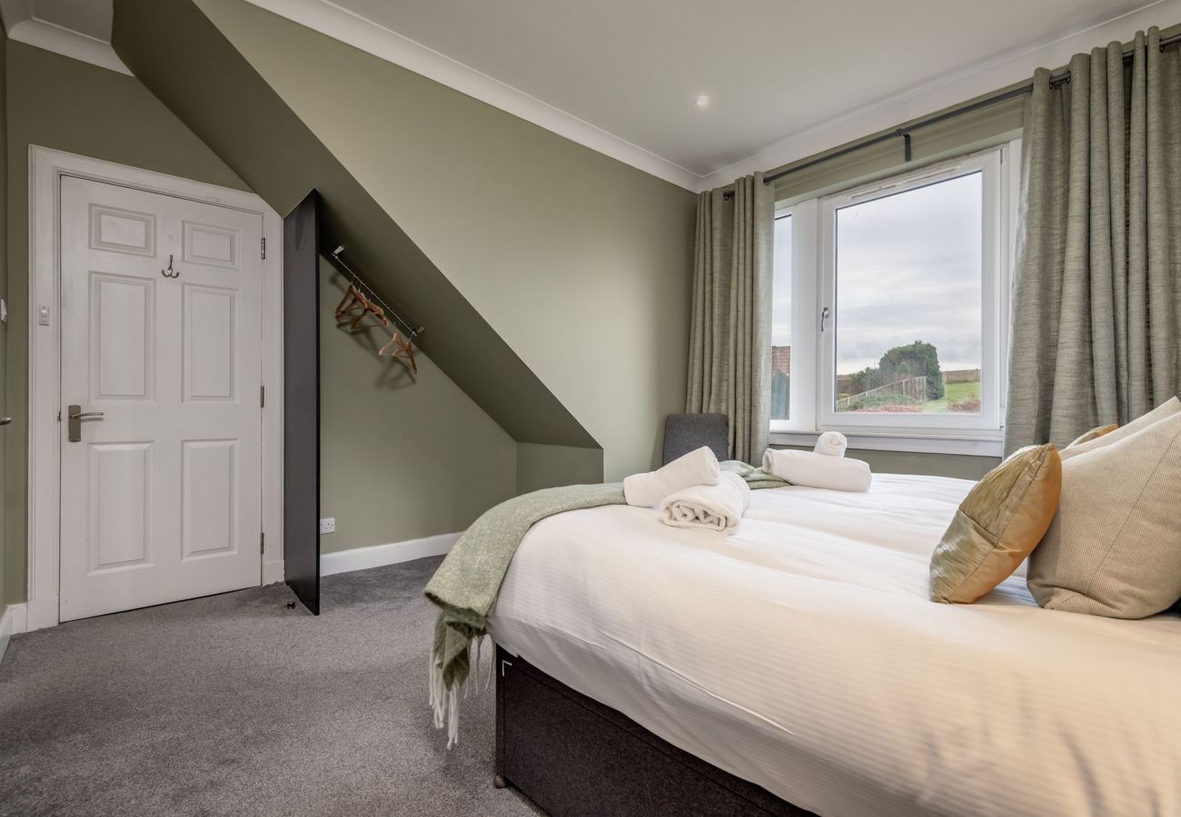 House in Kincaple - The Holm