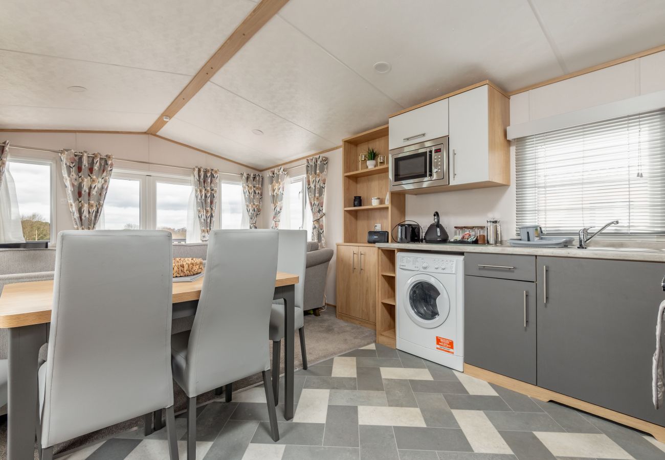 Mobile home in Strathkinness - Lodge 10 The Silverdale | Close to St Andrews