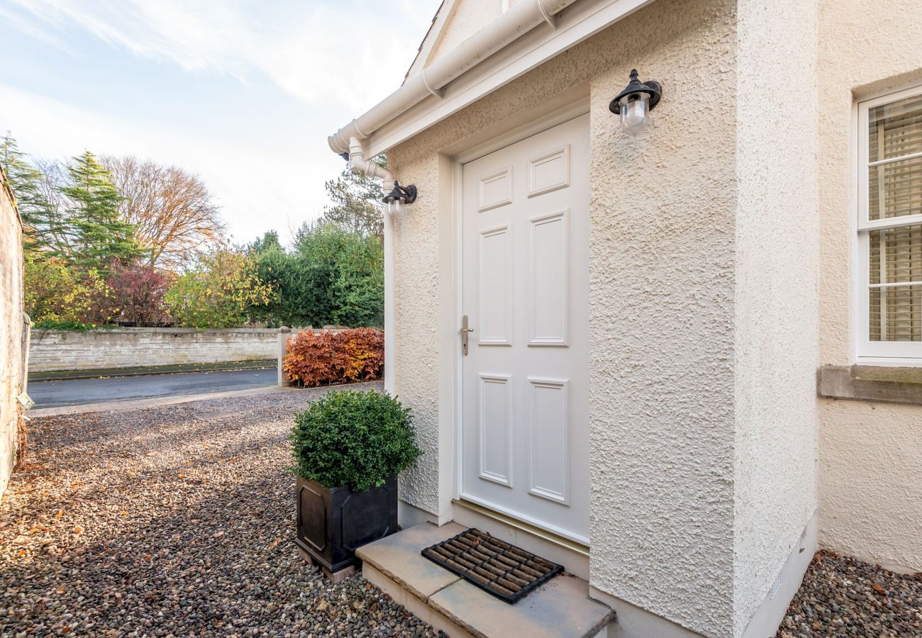 House in St Andrews - Windmill Room St Andrews | Close to the Old Cou