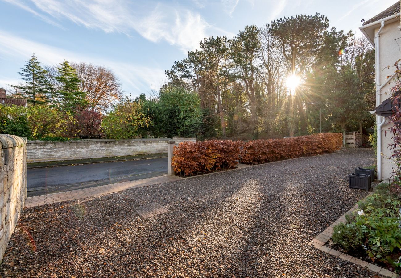 House in St Andrews - Windmill Room St Andrews | Close to the Old Cou