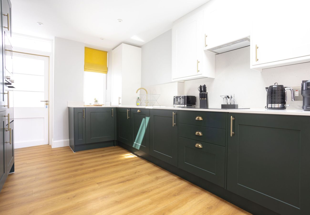 Apartment in St Andrews - Skye Sands | Westview House - 3 Bedrooms - Central