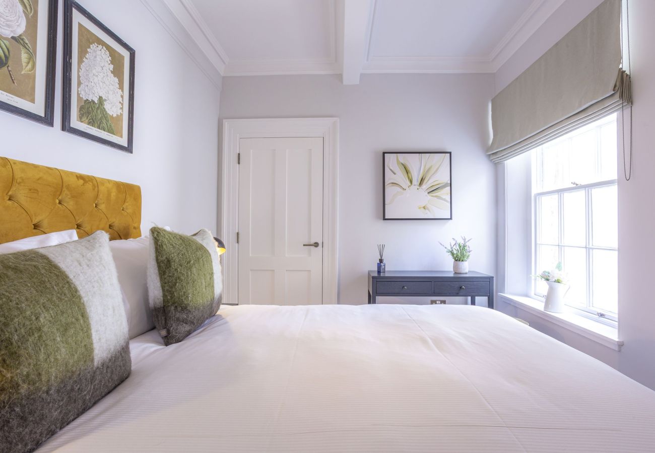 Apartment in St Andrews - Skye Sands | Westview House - 3 Bedrooms - Central