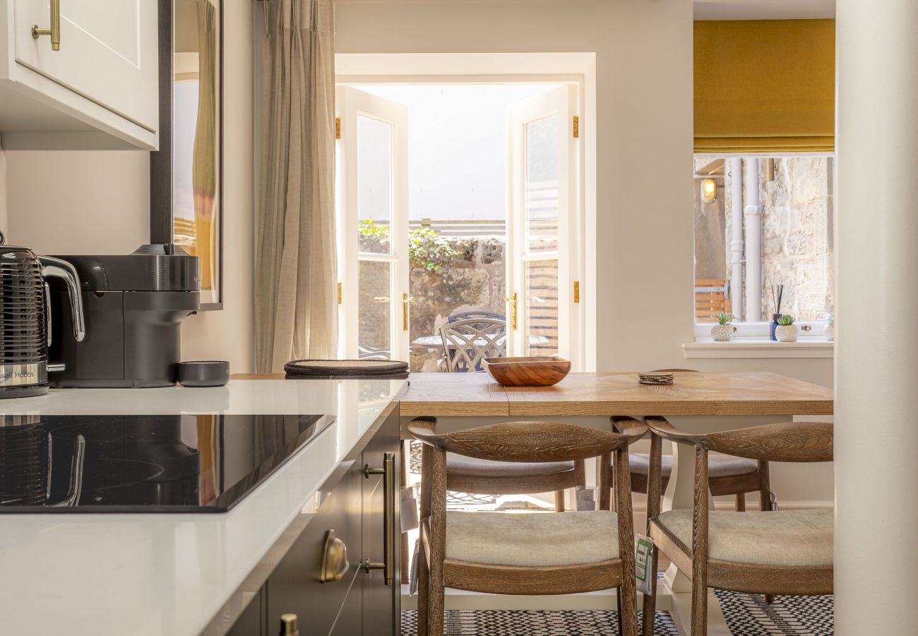 Apartment in St Andrews - Skye Sands | Westview House - 3 Bedrooms - Central