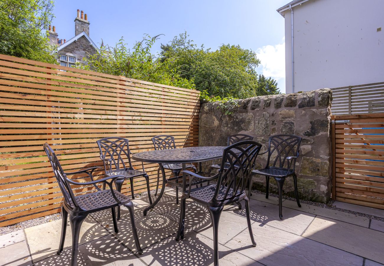Apartment in St Andrews - Skye Sands | Westview House - 3 Bedrooms - Central