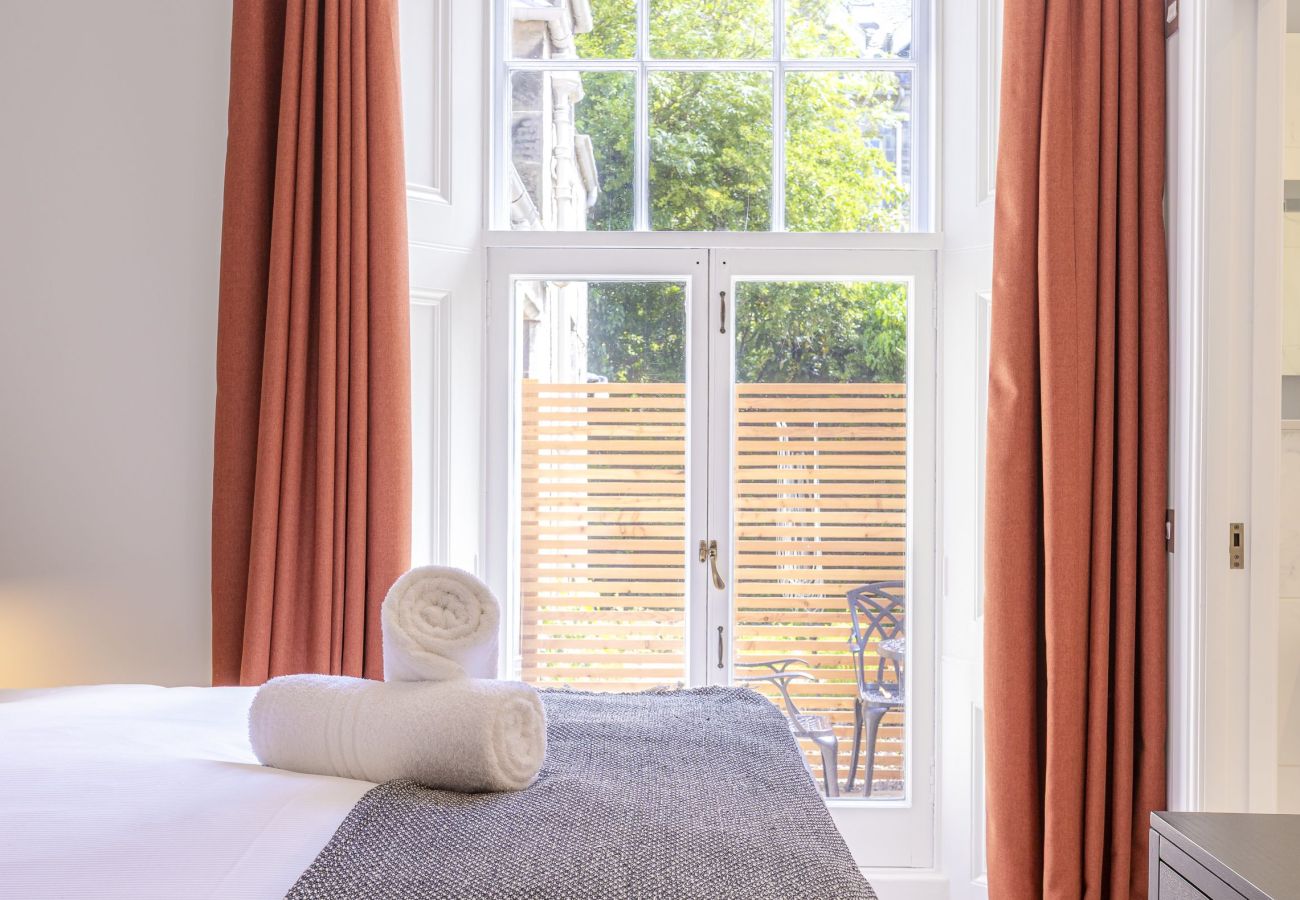 Apartment in St Andrews - Skye Sands | Westview House - 3 Bedrooms - Central